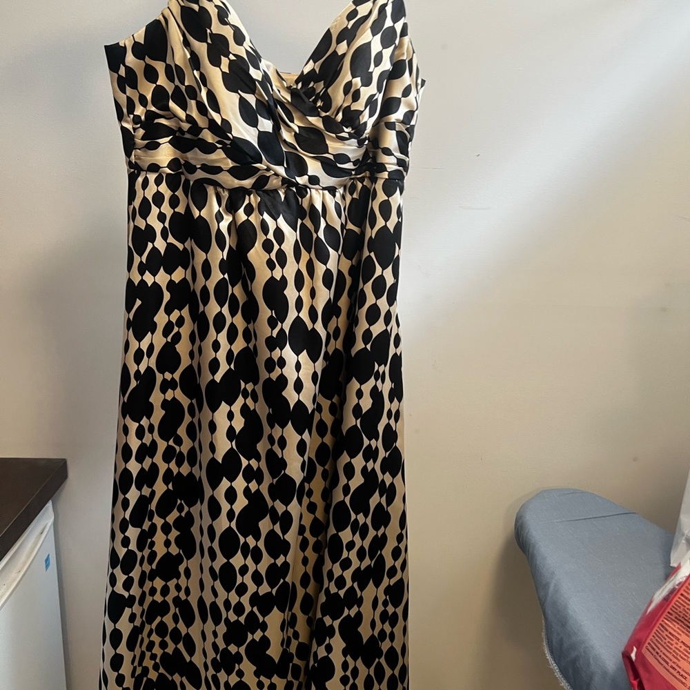 Robbie Bee Black and Cream Ruched Maxi Gown